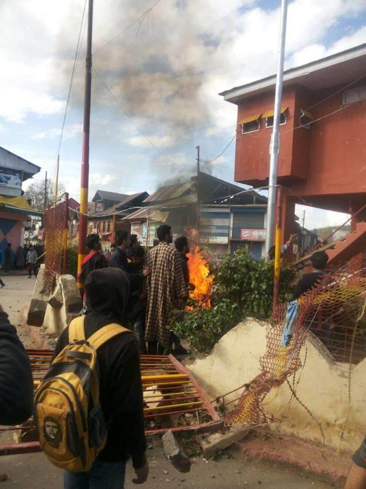 Handwara on boil over killing of two youth